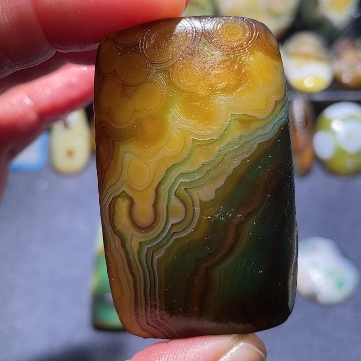 玛瑙/玉髓未镶嵌珠宝奇石