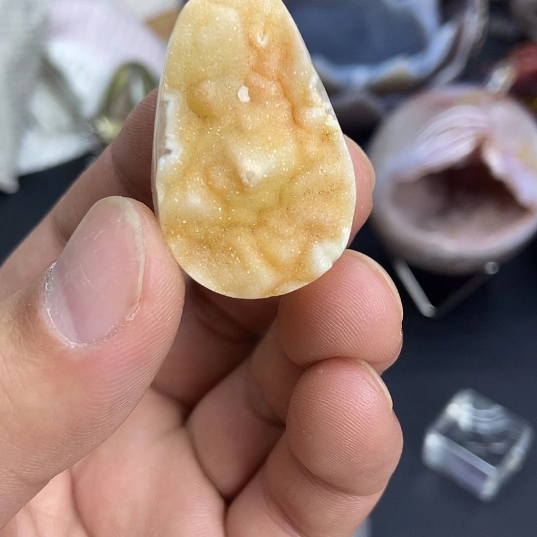 玛瑙/玉髓未镶嵌珠宝奇石