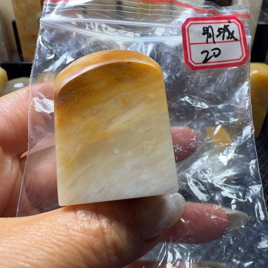 老挝石明****人巴林石巴林石