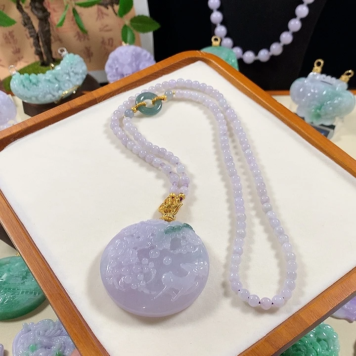 翡翠未镶嵌颈饰翡翠吊坠