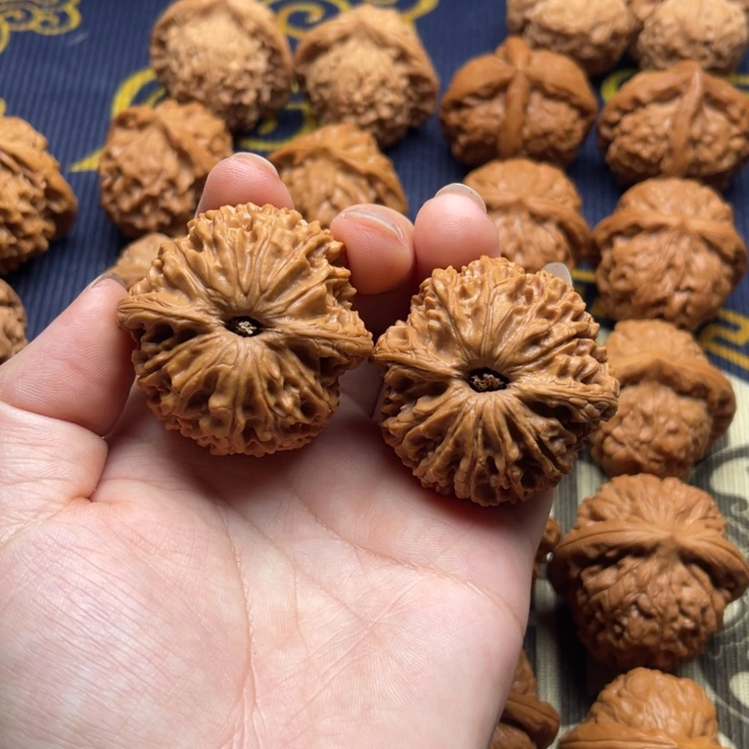 文玩核桃吊坠女娲石42