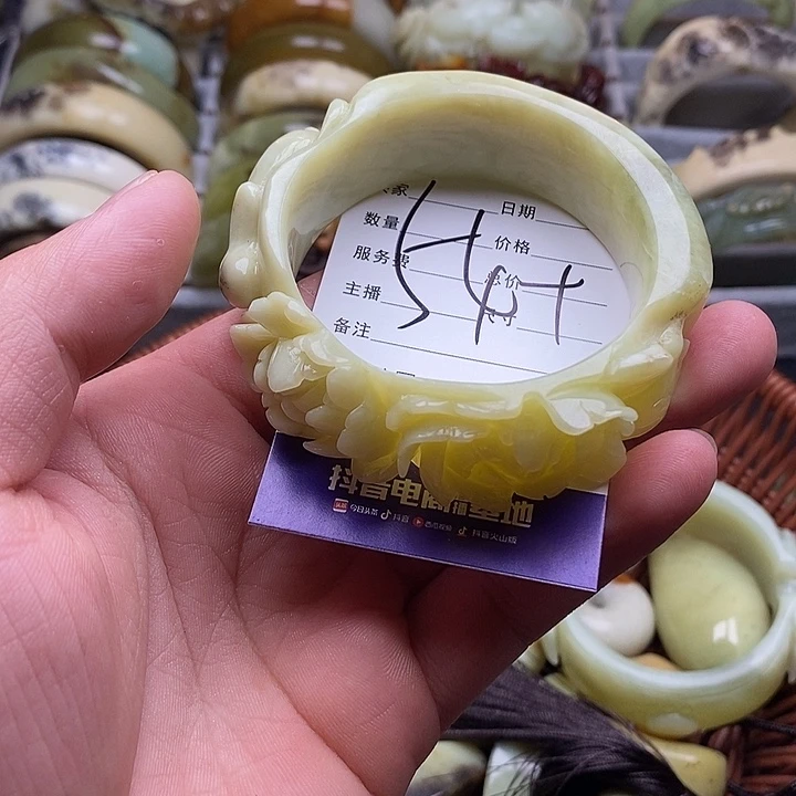 未镶嵌蛇纹石玉手镯大****B