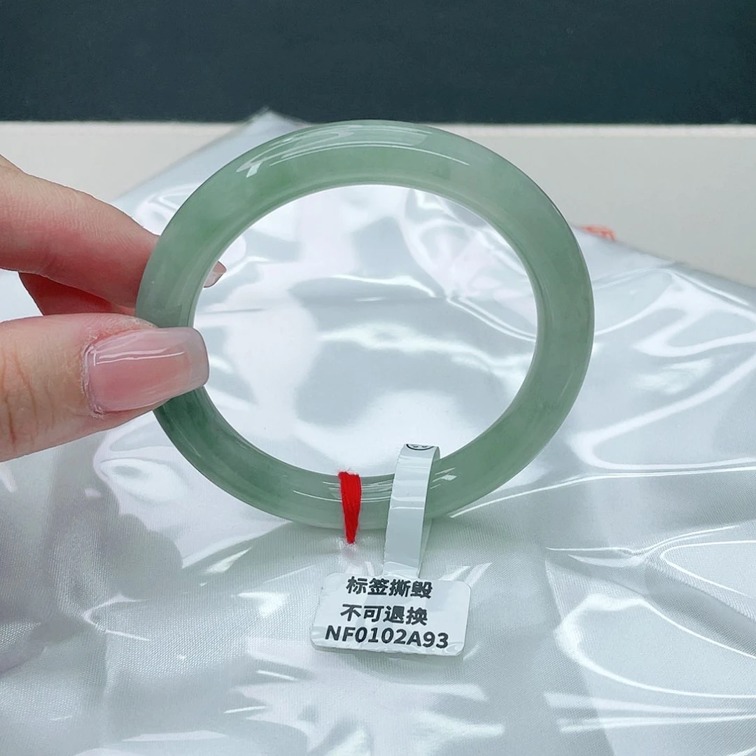 翡翠手镯未镶嵌圆56