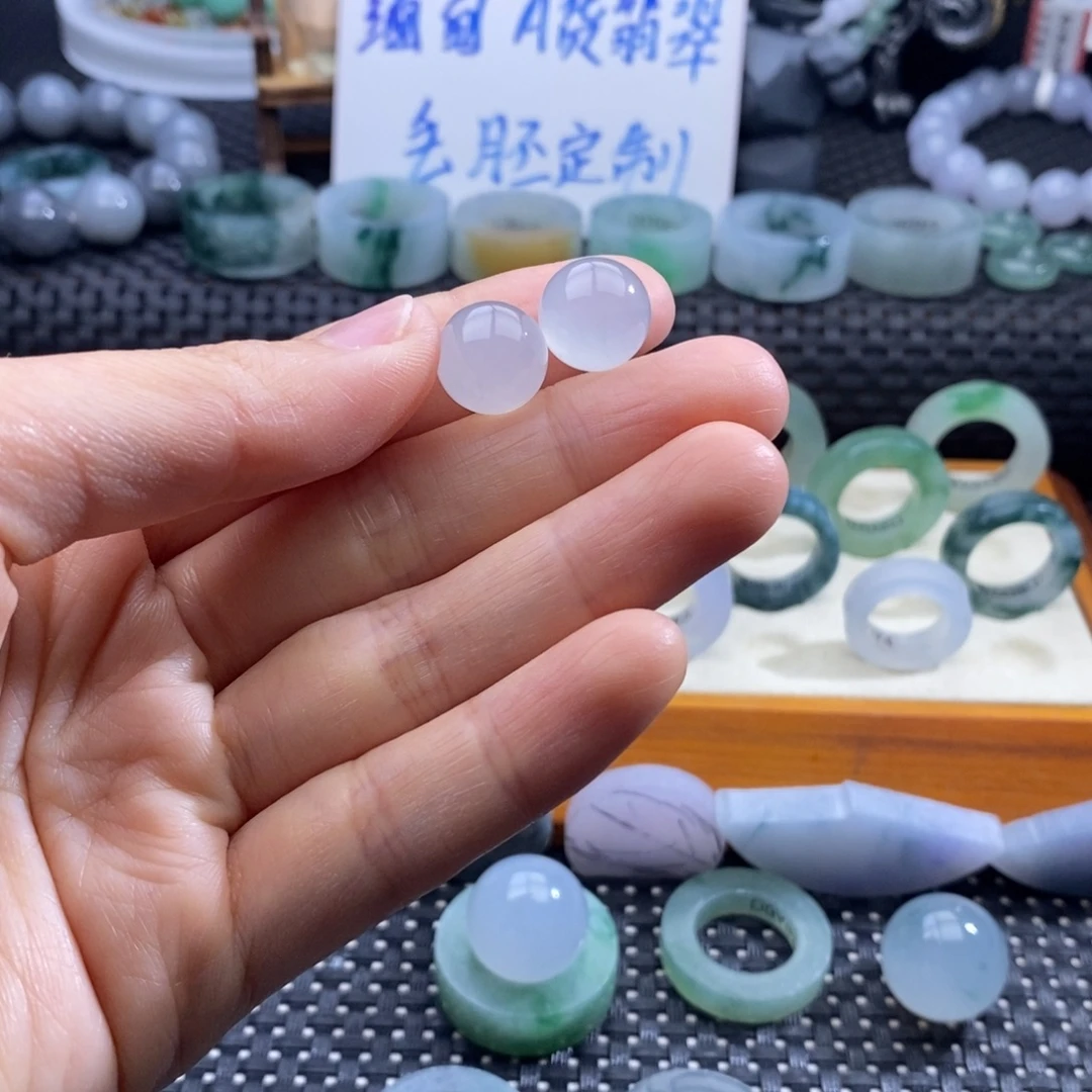 柚****定制翡翠未镶嵌戒指