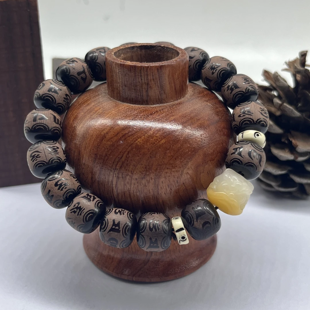 菩提雕六字言卡10*11单圈无礼盒菩提根 592