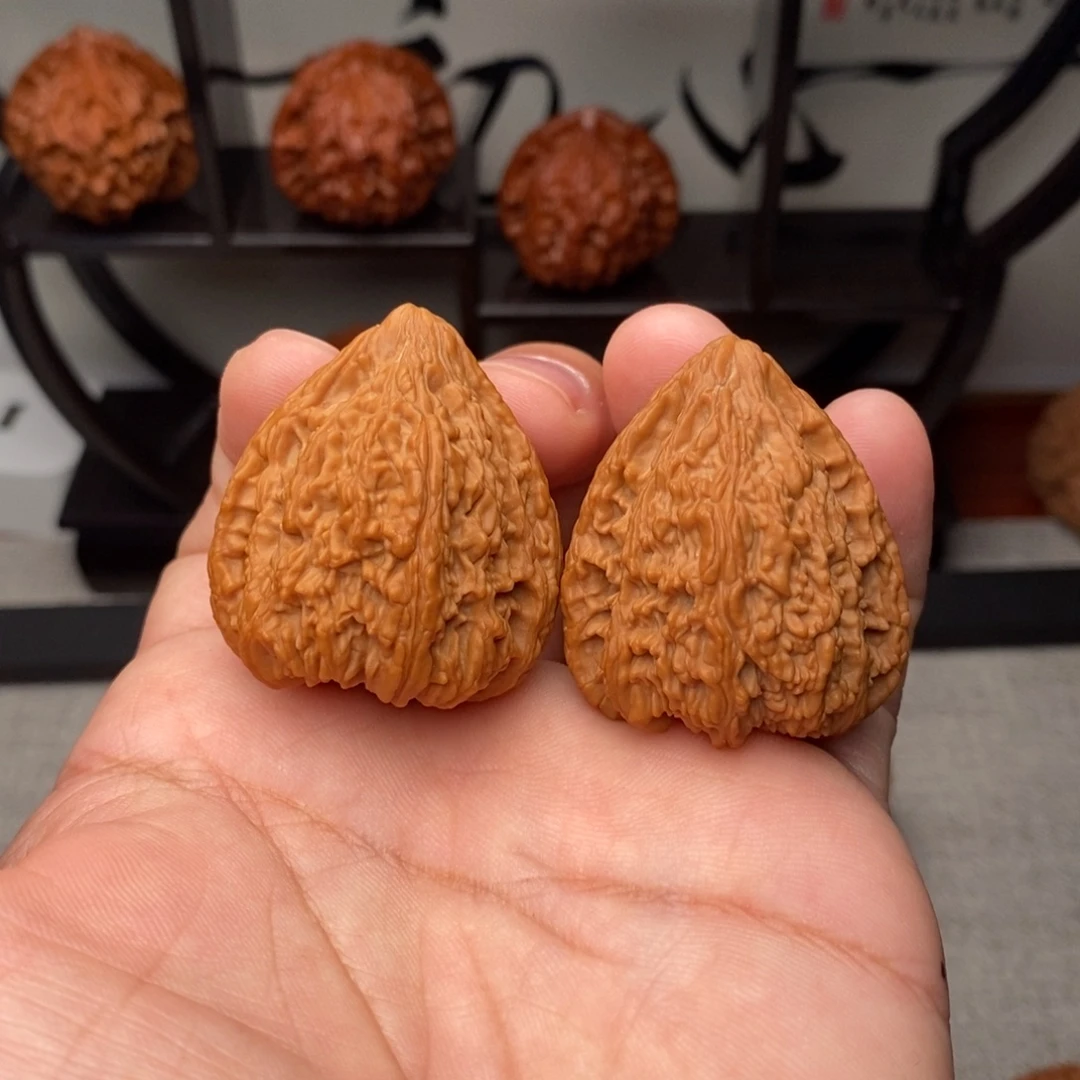 文玩核桃吊坠35塔尖