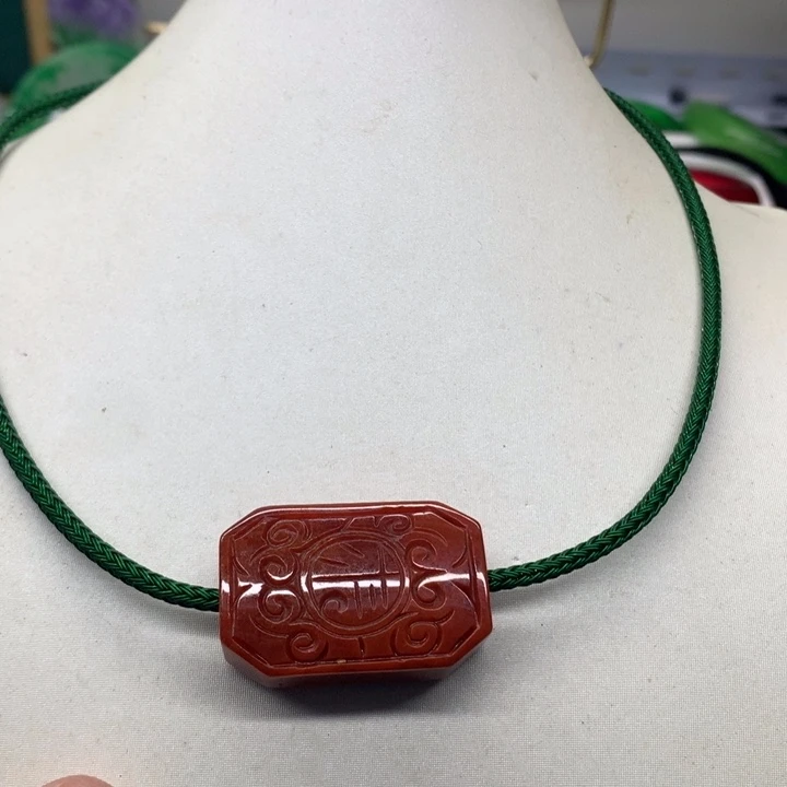 颈饰未镶嵌翡翠吊坠