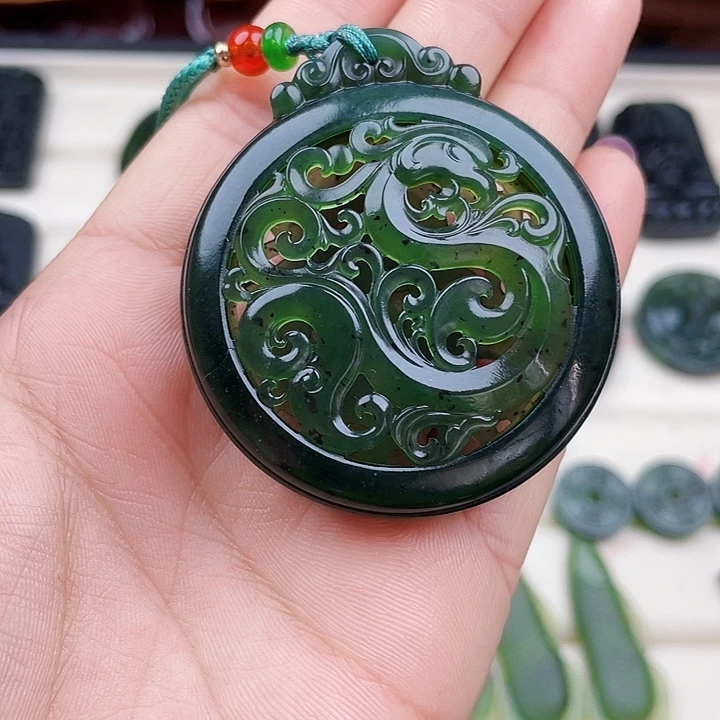 蛇纹石玉未镶嵌挂件泰山玉龙凤香囊