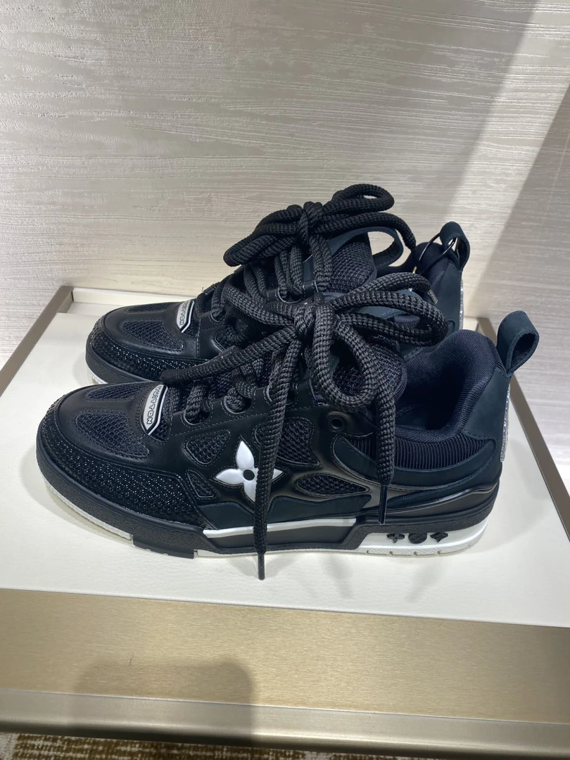 未使用 LouisVuitton/路易威登 lv  四叶草网面黑色板鞋