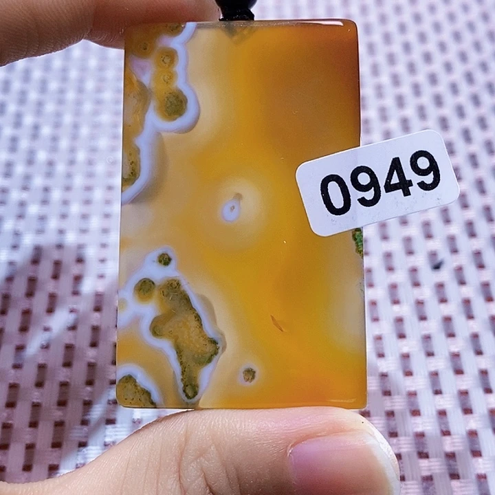 玛瑙/玉髓颈饰未镶嵌擎***菇