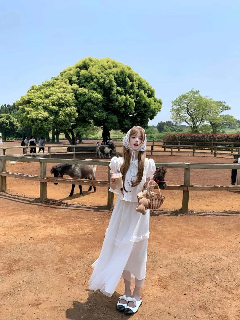 white回忆录 夏季新款田园游玩泡泡袖衬衫上衣甜美温婉大方白纱裙