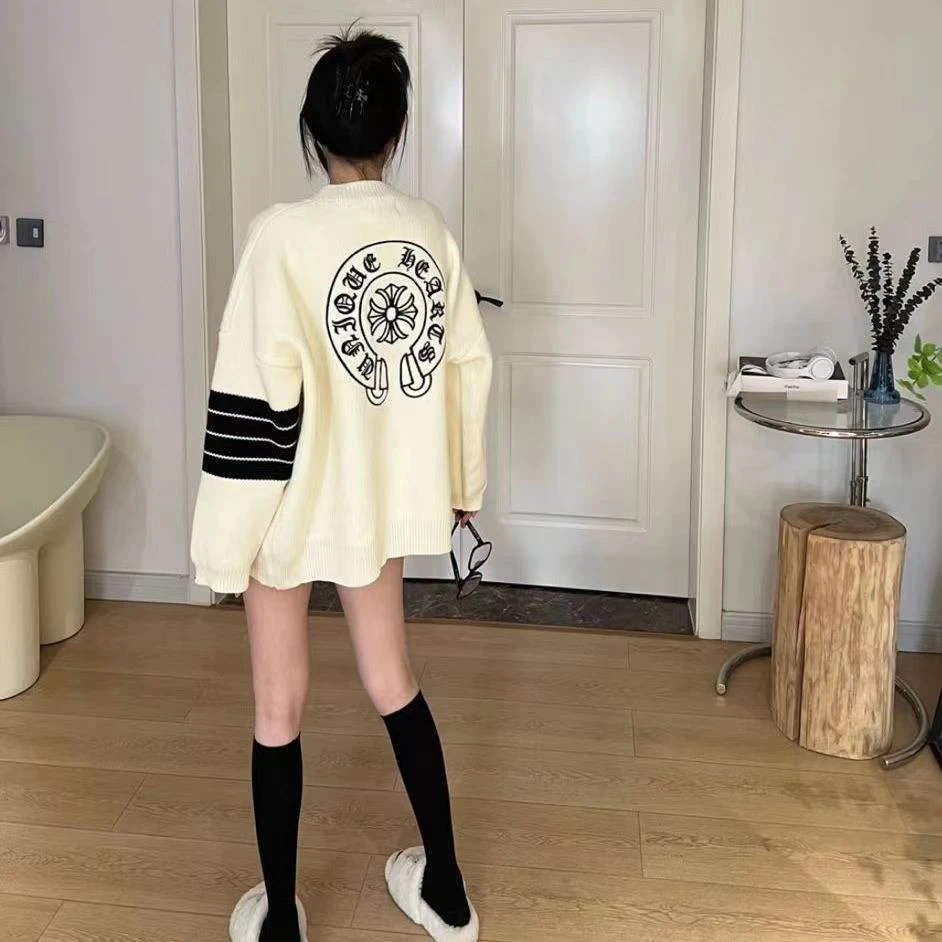 网红同款23ss秋冬新款克罗针织刺绣梵文十字架四条杠拼接条纹外套