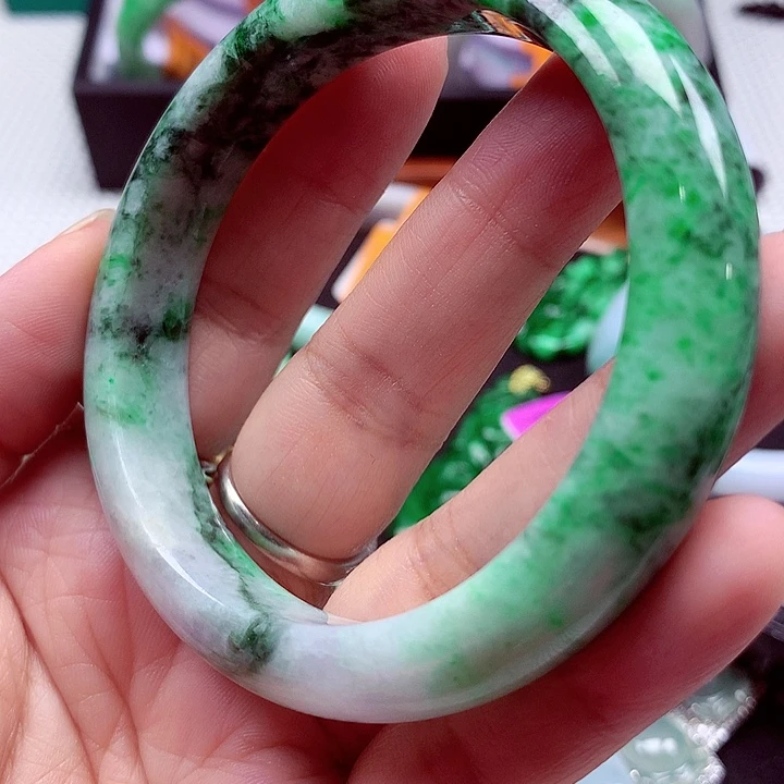 未镶嵌手镯翡翠翡翠