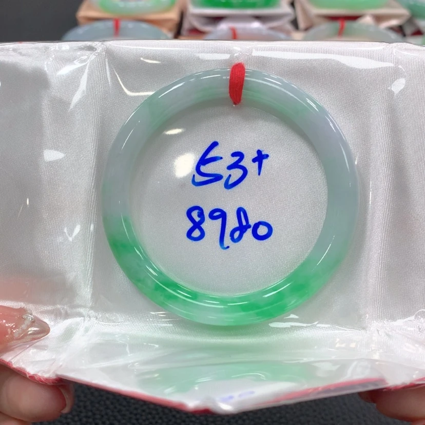 【闪购商品】翡翠手镯未镶嵌欣*星翡翠