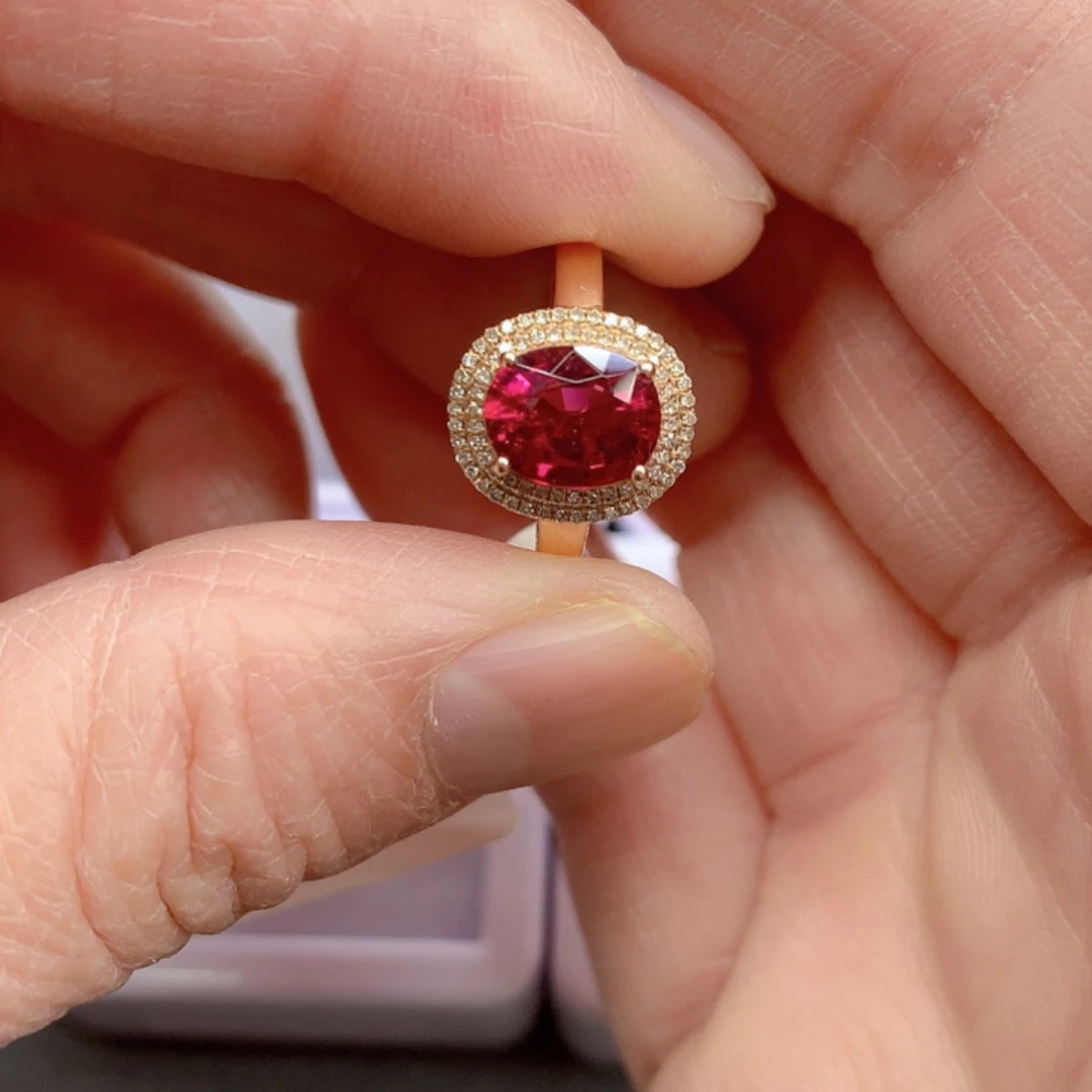 18K金镶嵌戒指红色碧玺