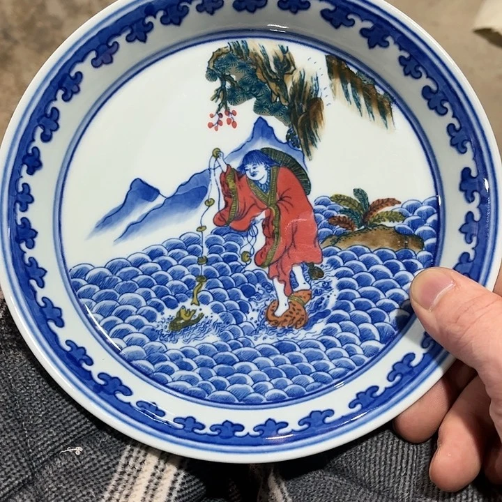 瓷片///////直径19厘米。绿。