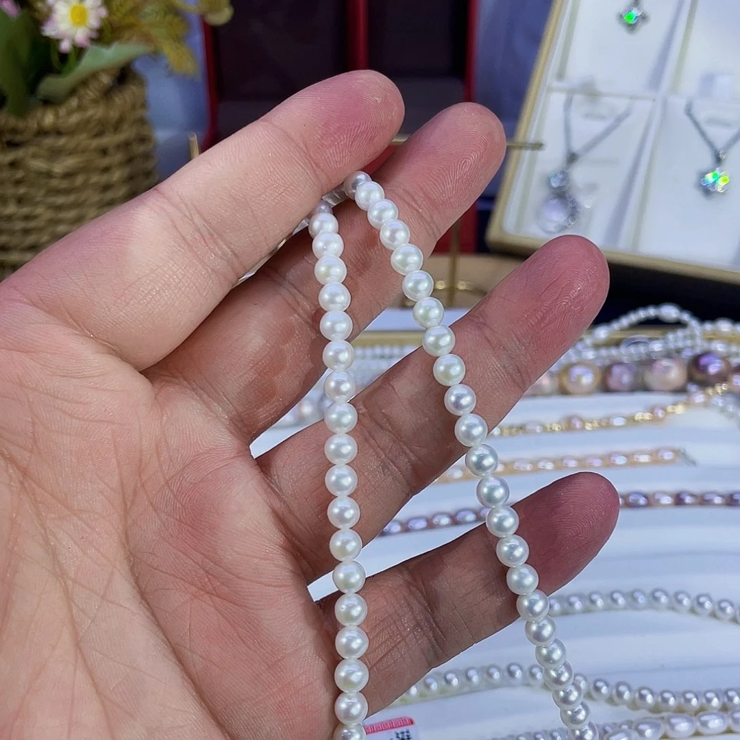 淡水珍珠颈饰未镶嵌两**朵