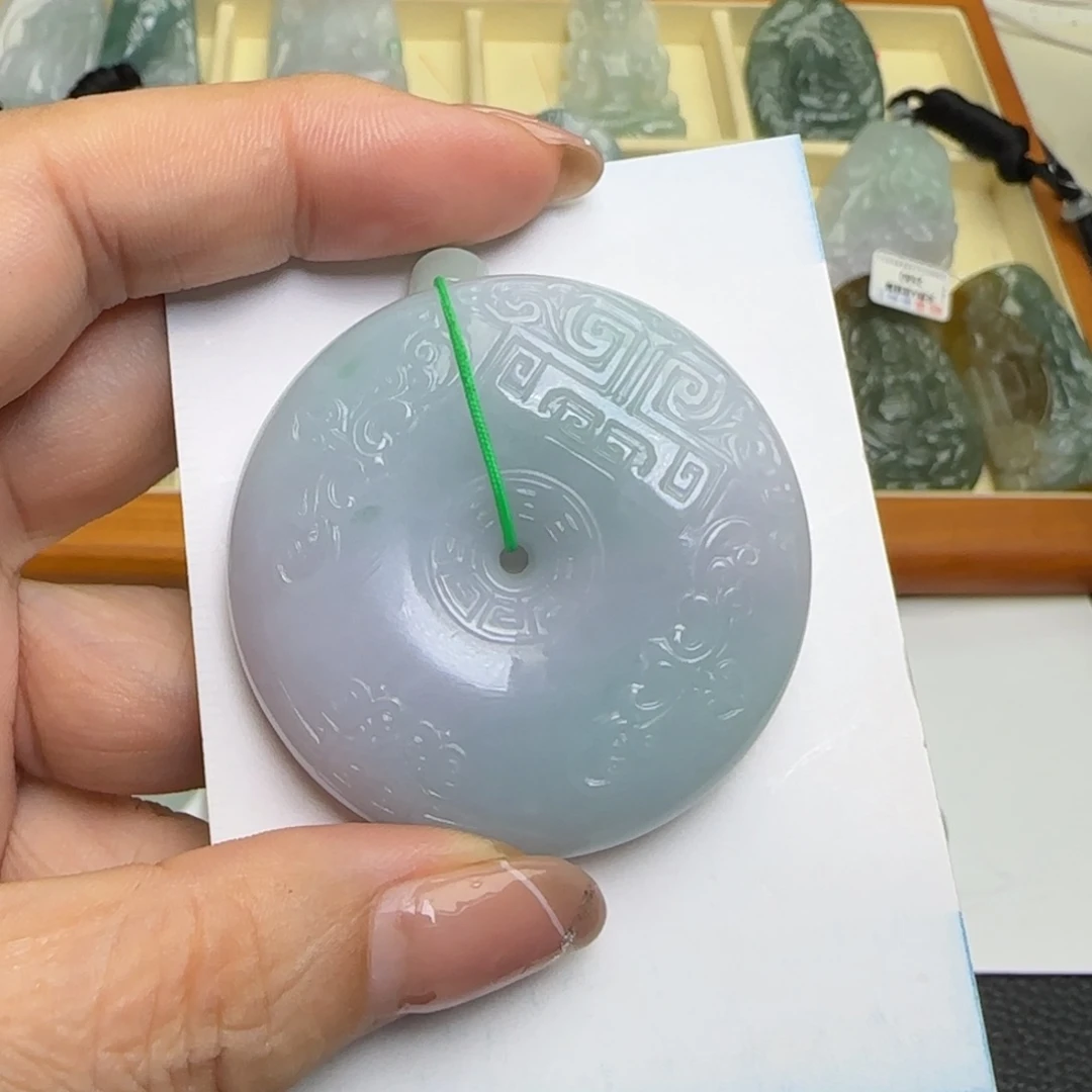 翡翠未镶嵌颈饰