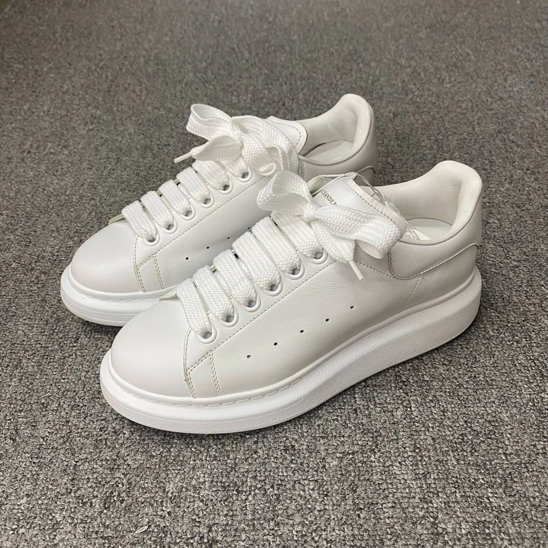 99新 Alexander McQueen/亚历山大·麦昆 99新38码小白鞋/BF01212