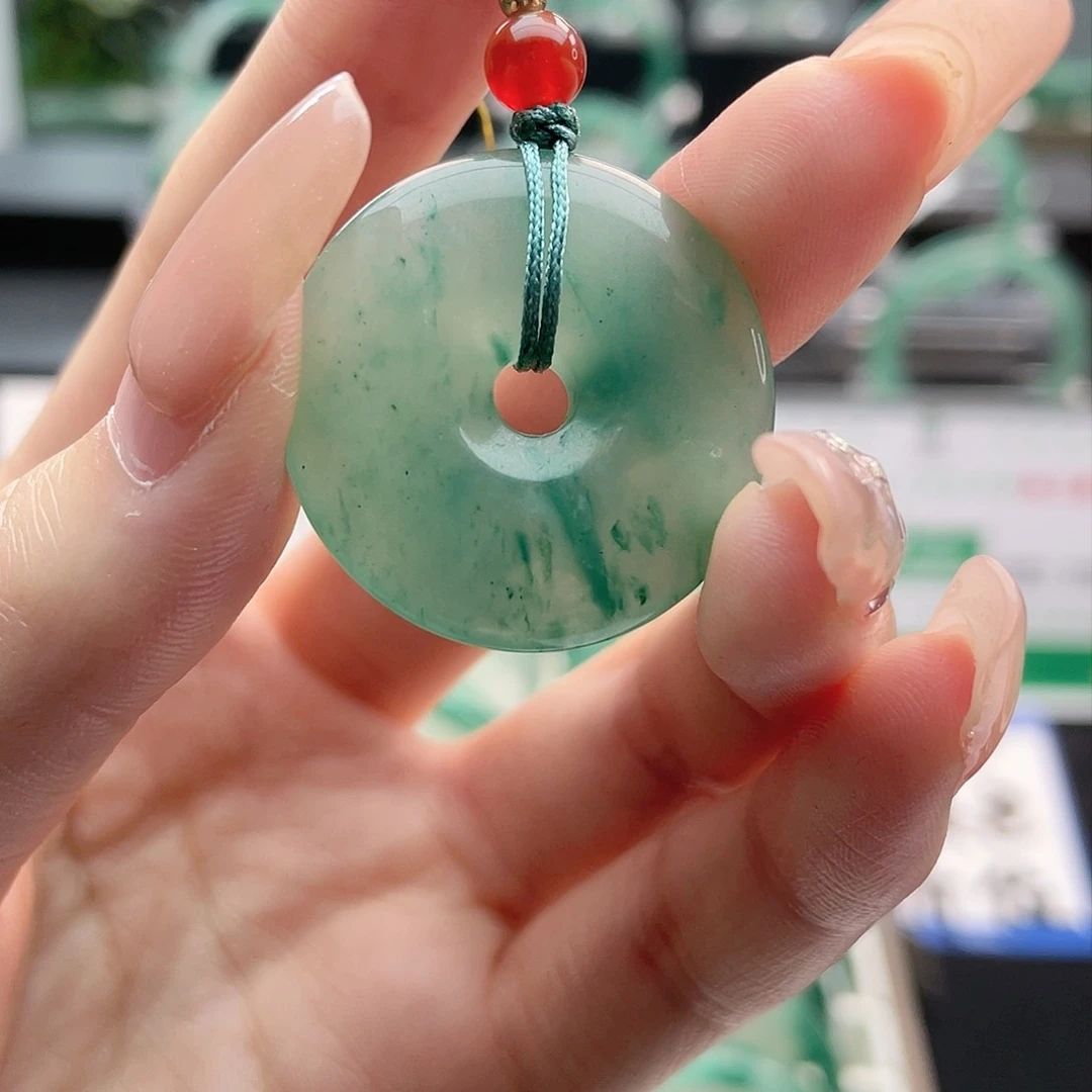 石英质玉颈饰未镶嵌