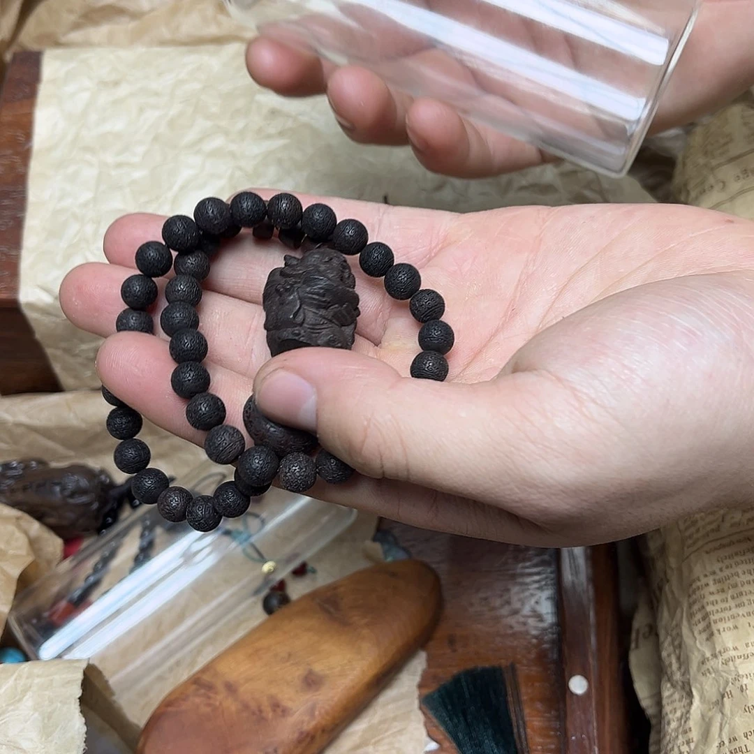 大叶紫檀（黑酸枝木类）