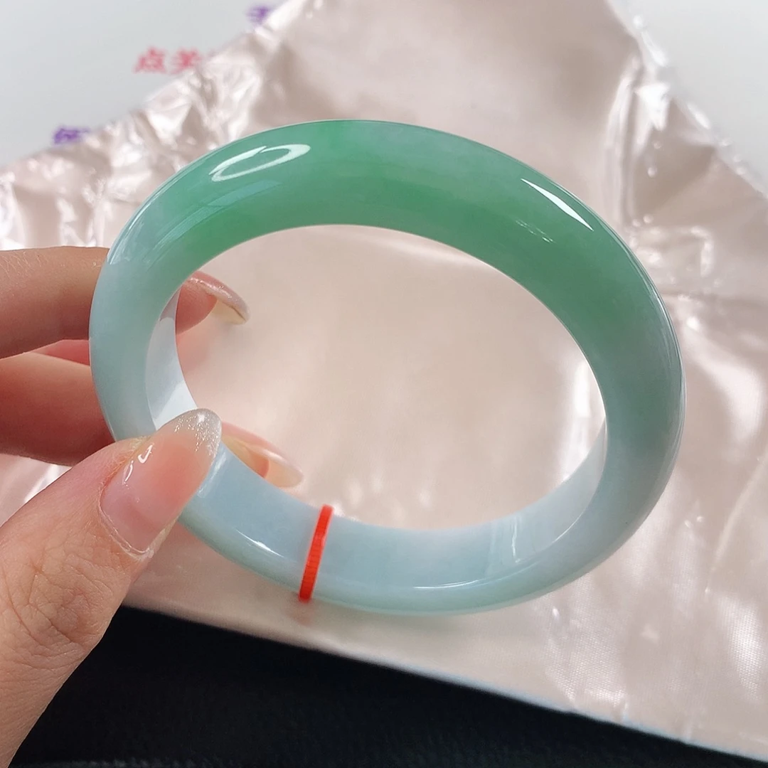 翡翠手镯未镶嵌 正圈①⑨③