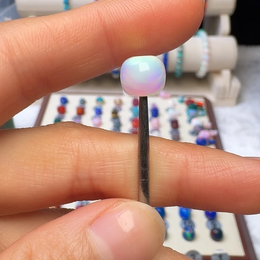 树脂制品人造欧泊卡9老型白月光单颗