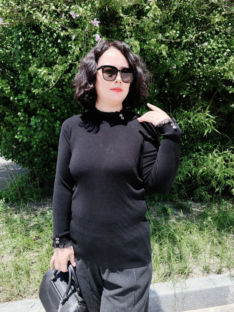 【吉祥如意】大码精仿针织扛起球纯色打底衫百搭