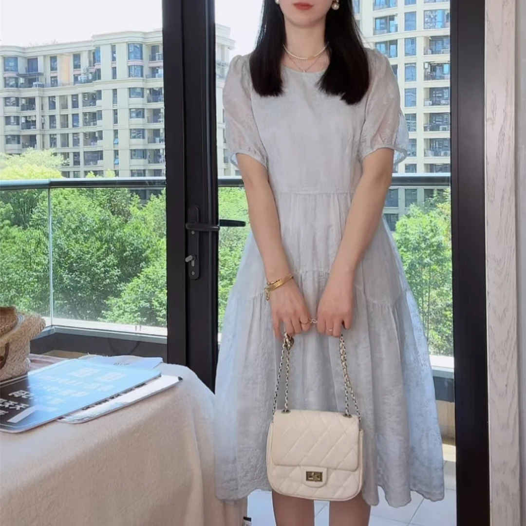 连衣裙显瘦气质轻奢时尚夏季法式收腰中长款圆领温柔裙子
