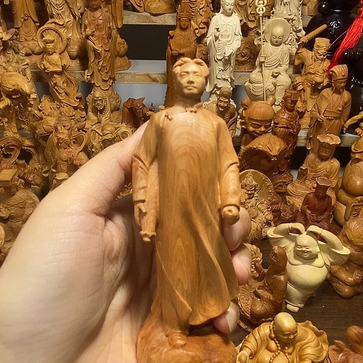 飘***逸柏木（崖柏）毛爷爷