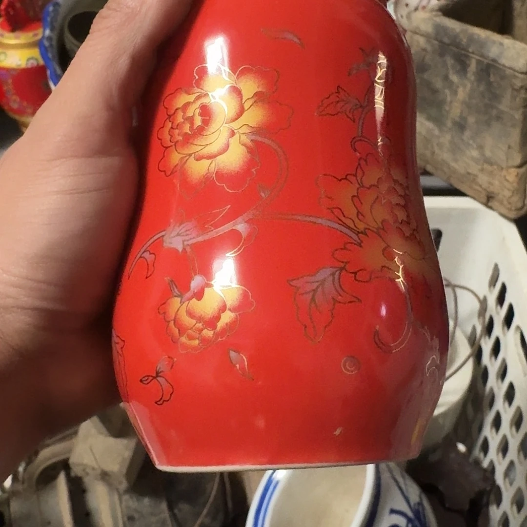 哈***i红色茶叶罐完美无缺