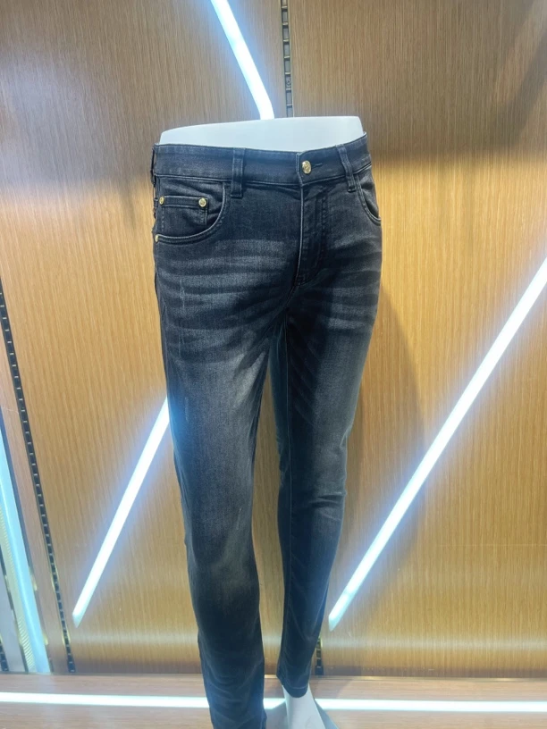 R9000男士2025春夏新品实体店爆款黑灰色水洗长牛仔裤53035419