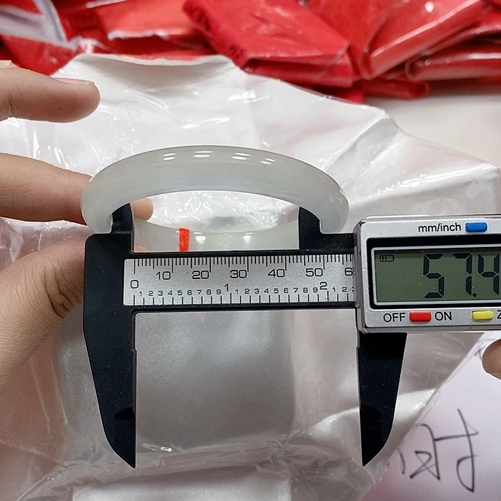 翡翠手镯未镶嵌234