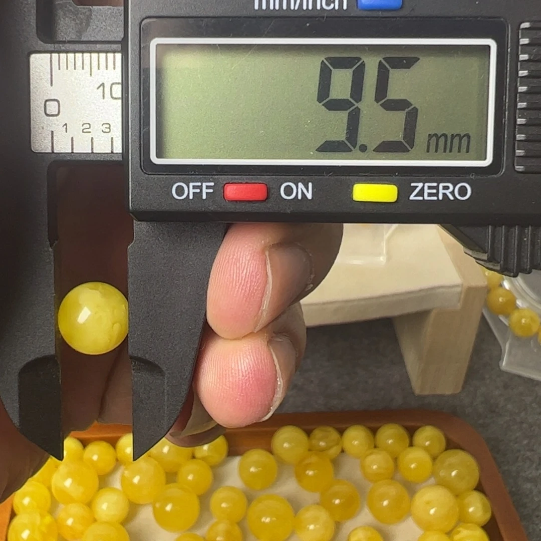 琥珀未镶嵌裸石微瑕005