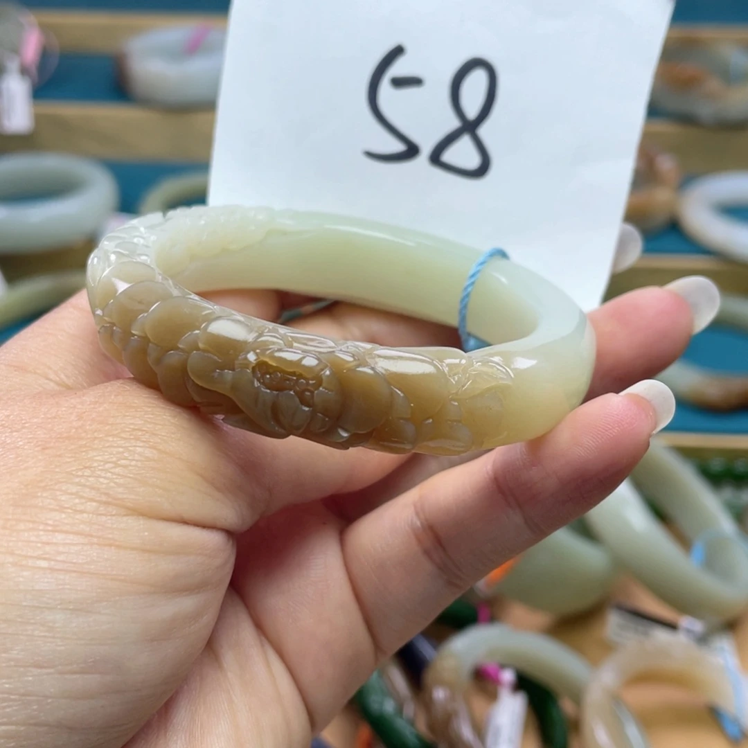 未镶嵌手镯和田玉圈口55