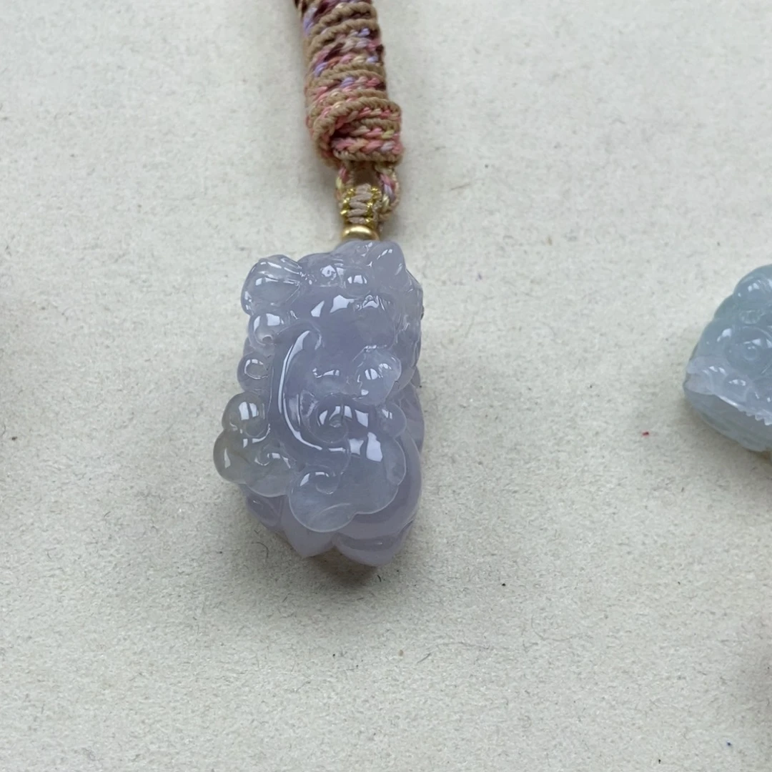 翡翠未镶嵌颈饰如意貔貅