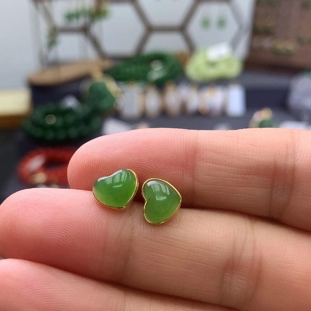 和田玉18K金镶嵌耳饰