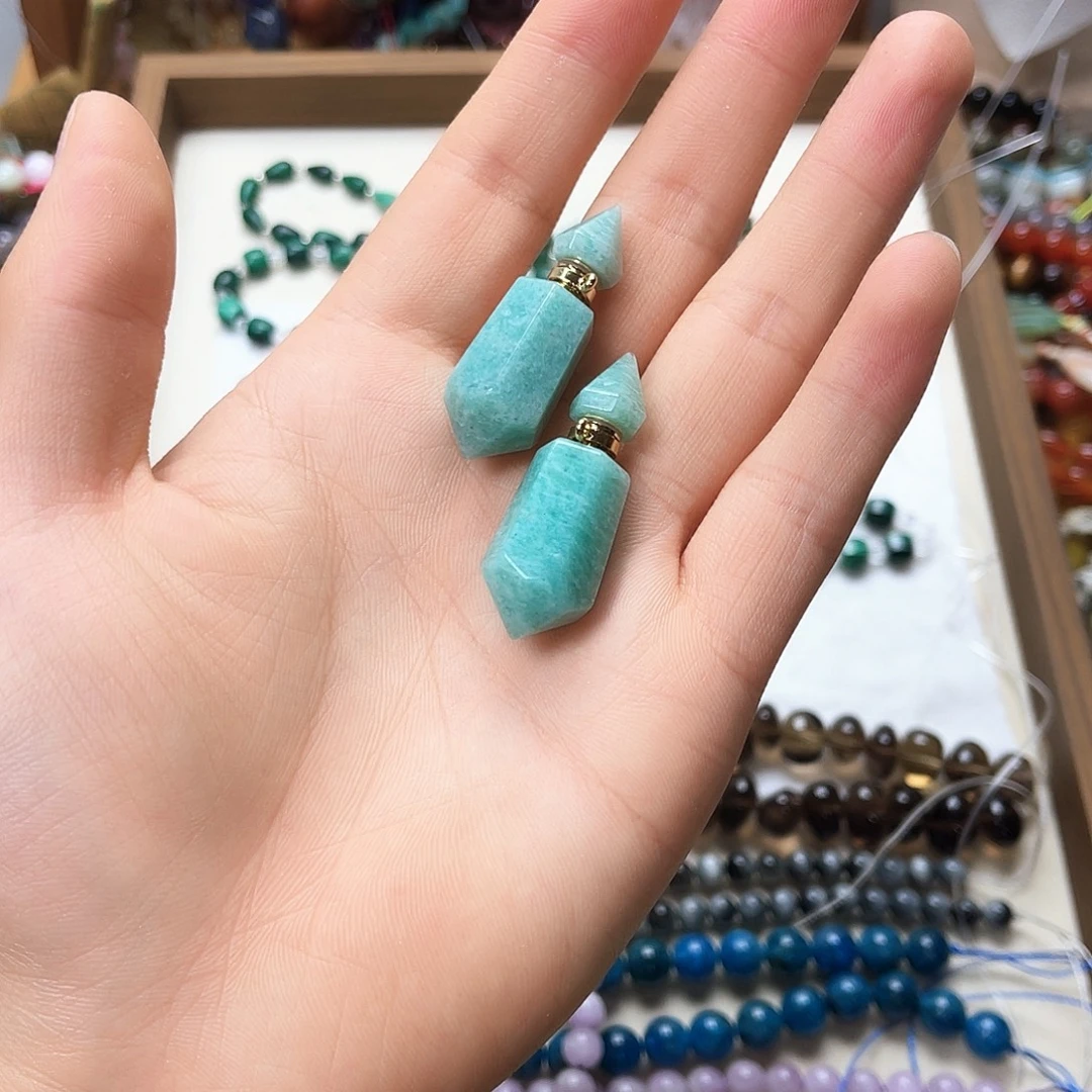 玛瑙/玉髓未镶嵌珠宝半成品13×41天河石香水瓶一个