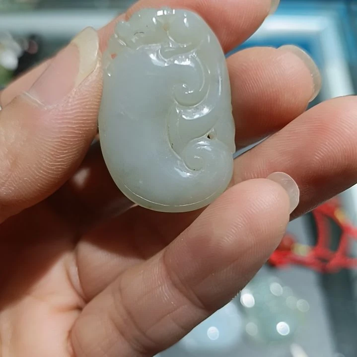 翡翠颈饰未镶嵌吊坠