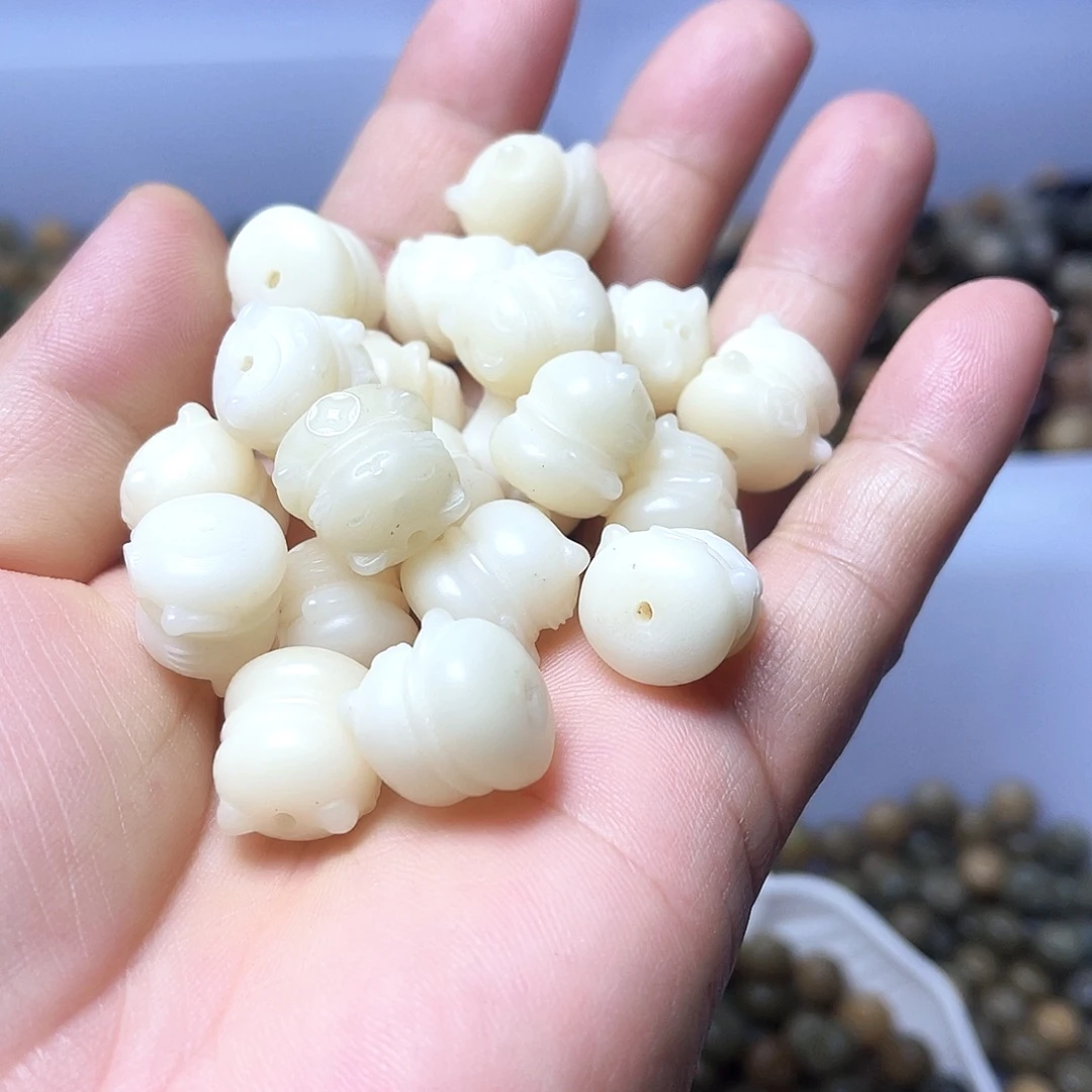 白玉菩提吊坠白玉菩提12雕刻猫头10颗卡灯牌宠10颗