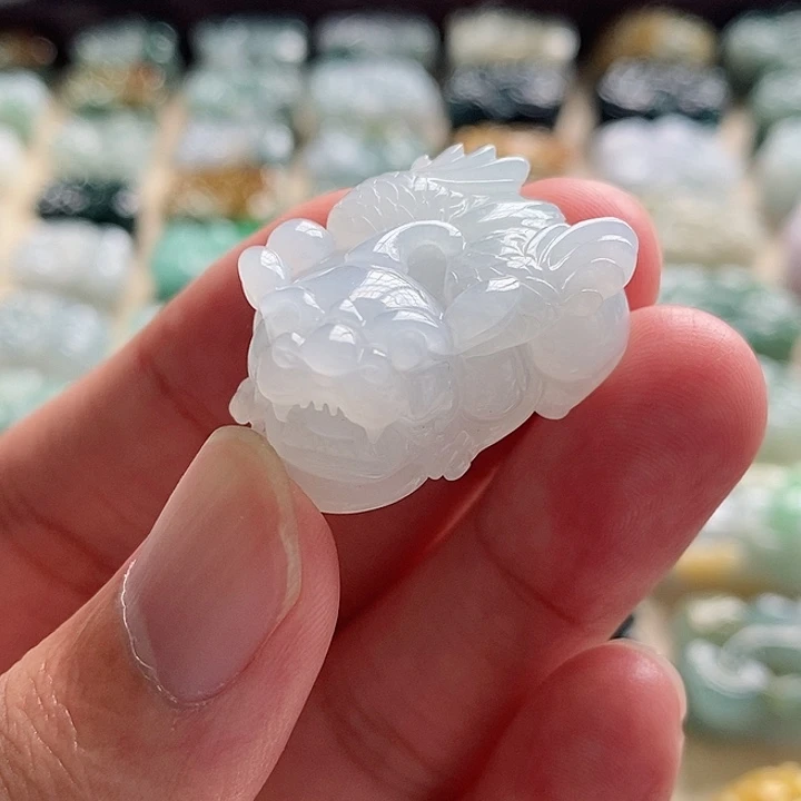 颈饰未镶嵌翡翠貔貅