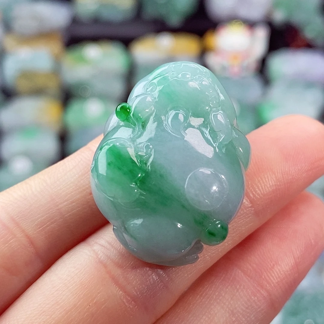 颈饰未镶嵌翡翠天然