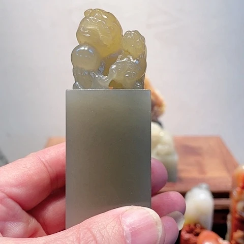 寿山石月***了艺术品收藏