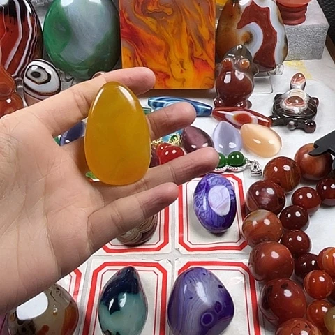 玛瑙/玉髓耳环未镶嵌