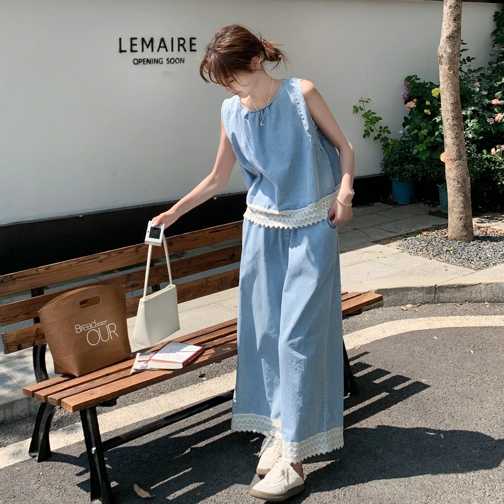 蕾丝拼接蓝色软牛仔无袖上衣阔腿裤两件套女夏季超火独特绝美套装