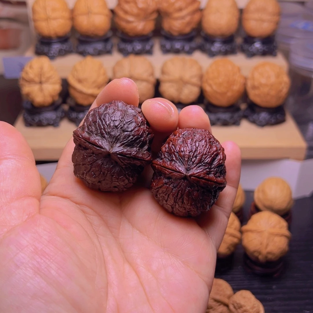 文玩核桃吊坠17w金丝绣球41尺