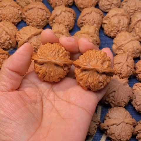 【闪购商品】吊坠文玩核桃天地40