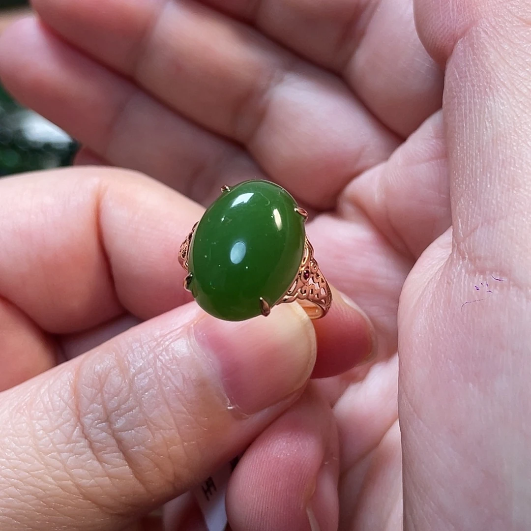和田玉（碧玉）未镶嵌颈饰阳绿戒指12*16
