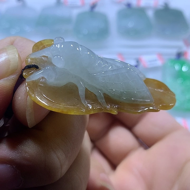 翡翠未镶嵌颈饰天然翡翠A货吊坠