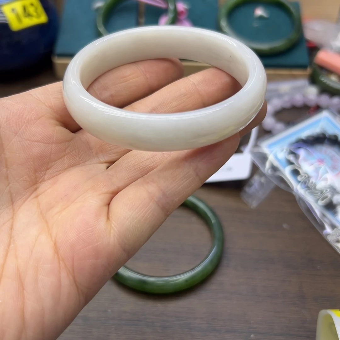 和田玉未镶嵌手镯59.2圈围407